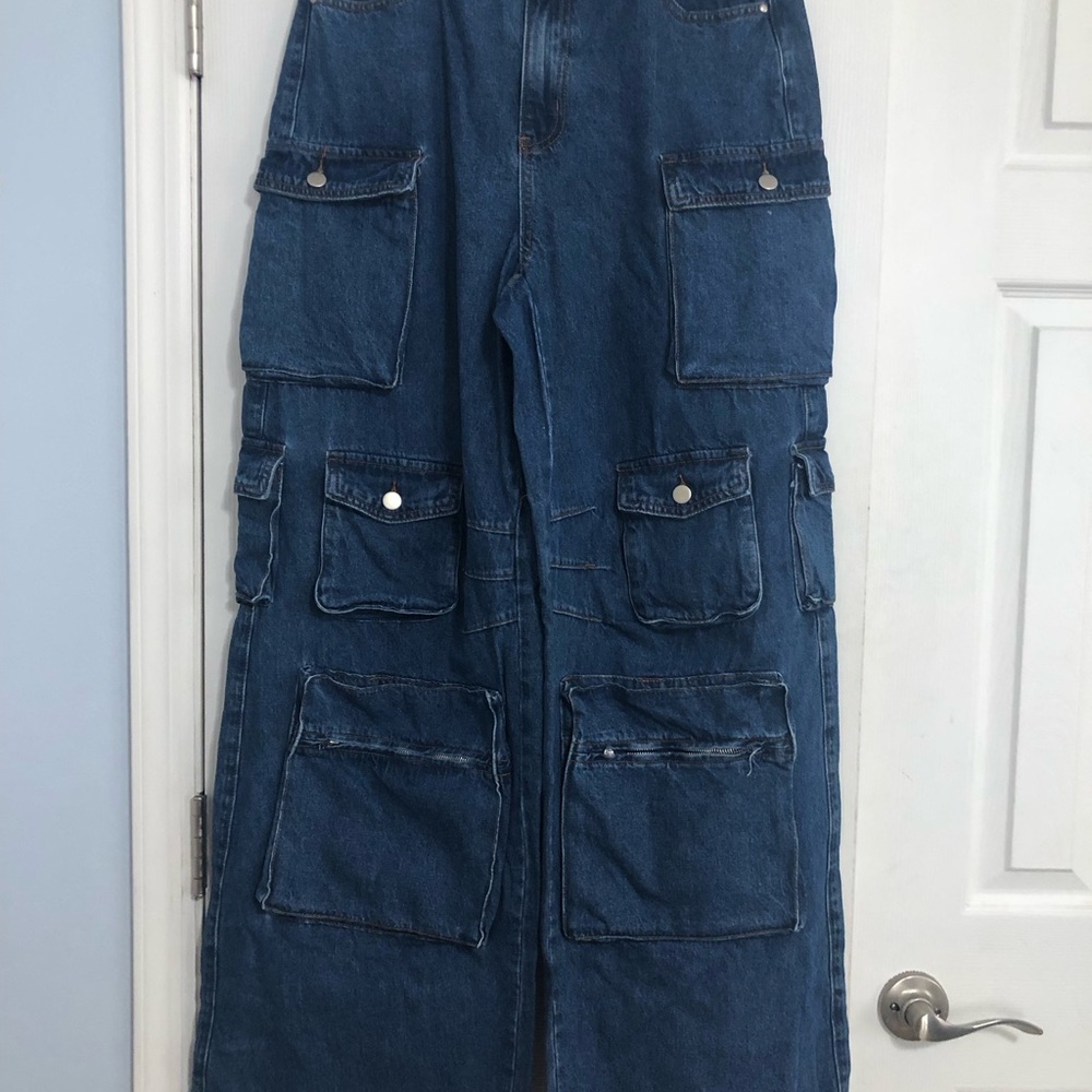Fashion Nova Blue Cargo jeans new NWT women’s size 11 zipper pockets wide leg